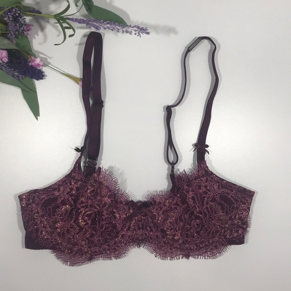 Victoria's Secret Dream Angle Uplift Bra - Picture 10 of 14